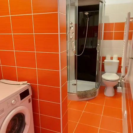 Corner 5 שיופוק